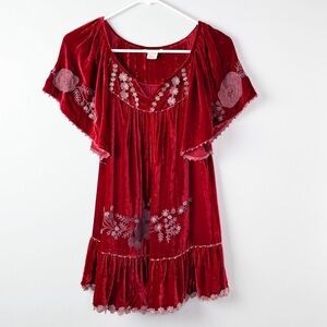 Sundance Peasant Velvet Top Embroidered Size M Red